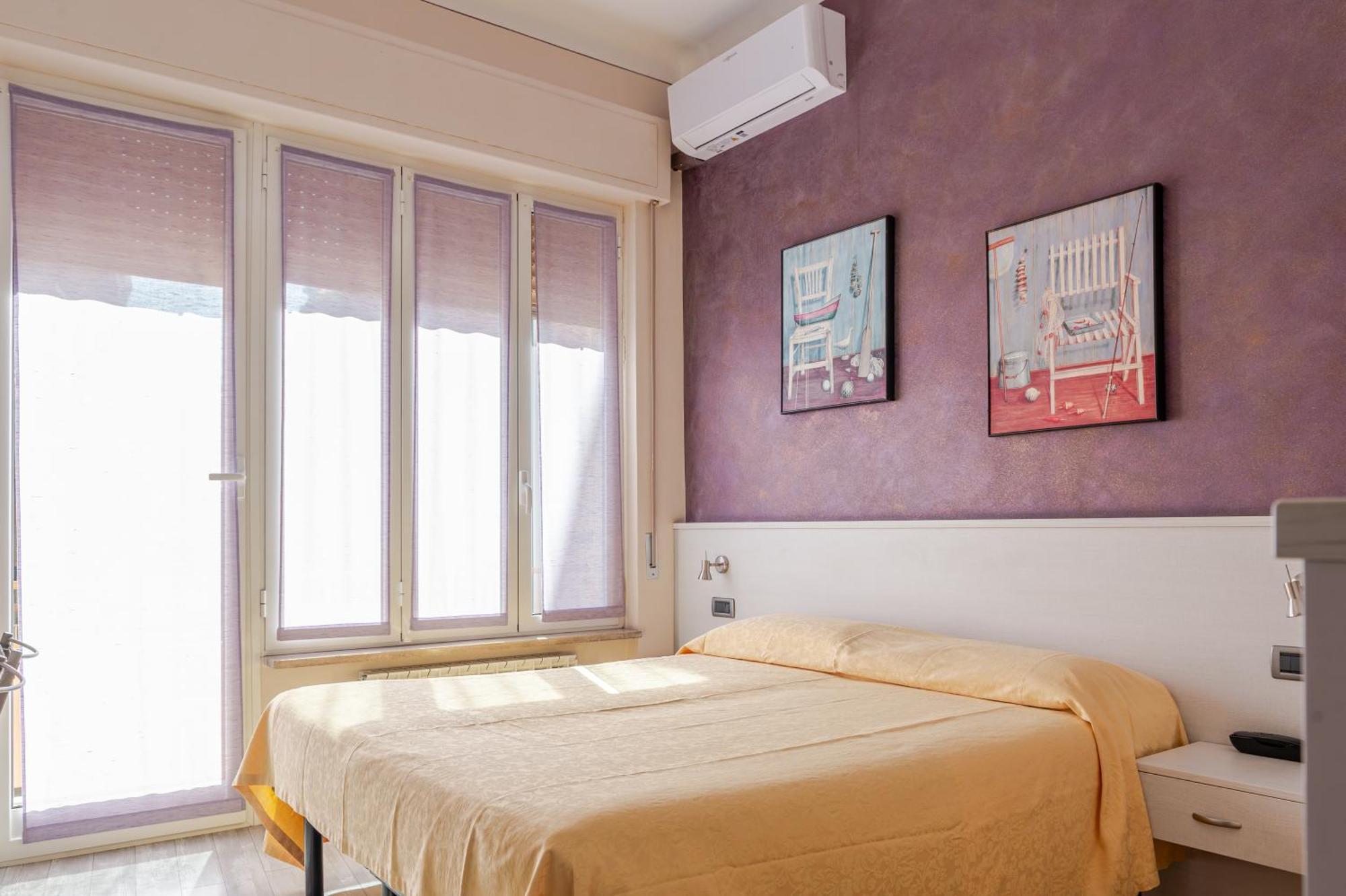 Hotel Posta - 3 Stars - Comfortable Stay In ונטימיגליה מראה חיצוני תמונה